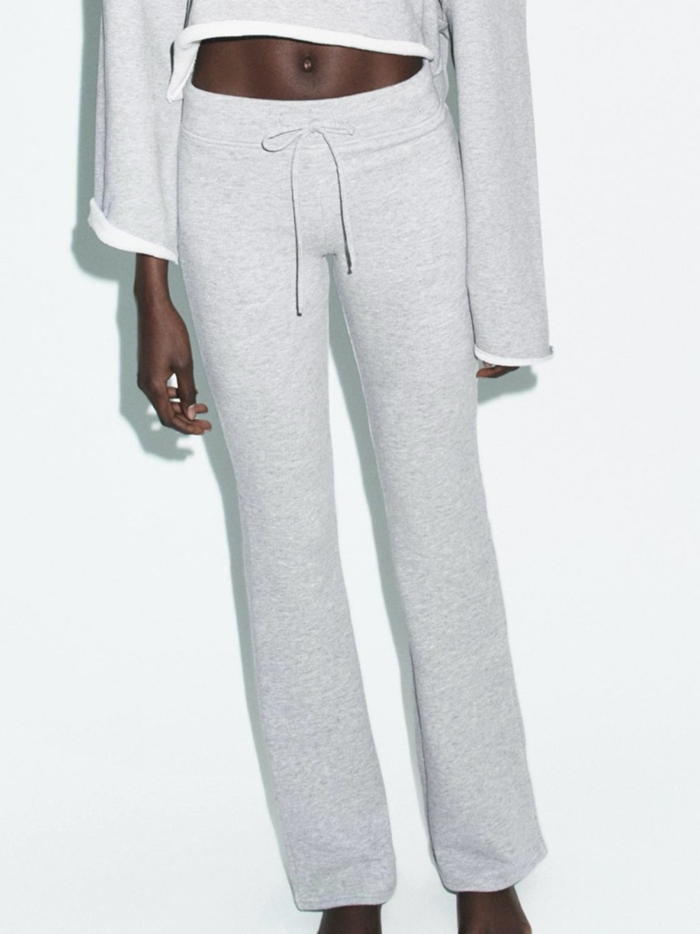 Zara Light Gray Off-Shoulder Cropped Sweatshirt Set - Picture 3 of 3